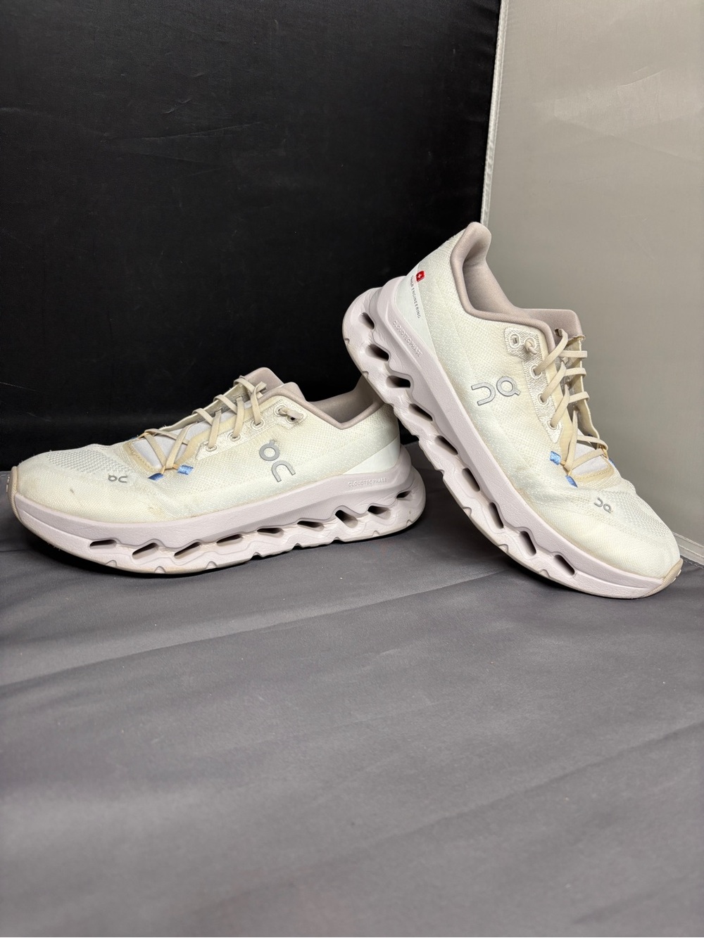 On Running Women’s Cloudswift Running Shoes - White/Light Cream